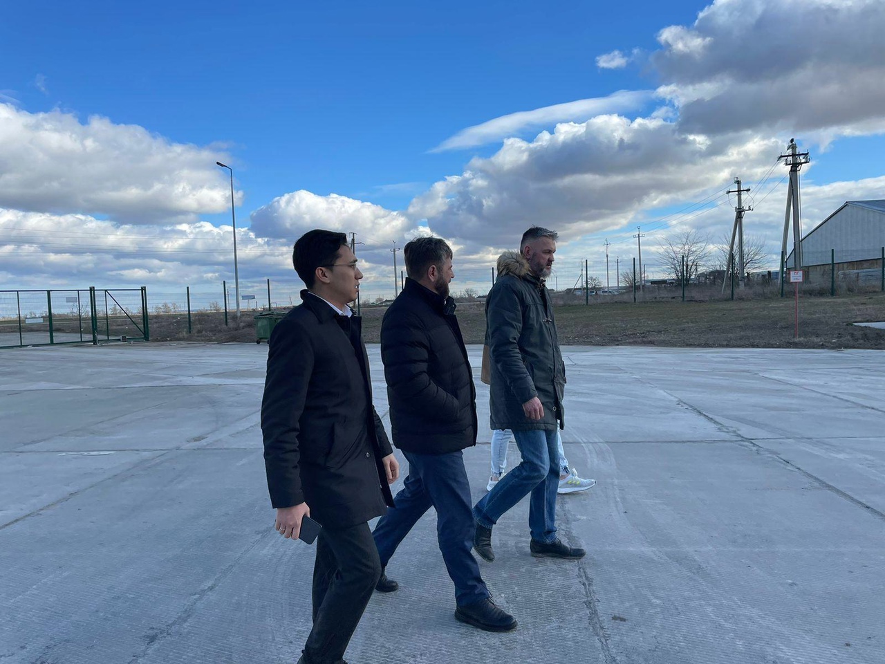 Министр сельского хозяйства Республики Крым Андрей Савчук посетил крупнейшее ООО «Фрукты Старого Крыма».